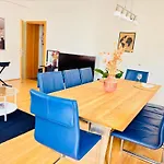 Lägenhet Lux Haven Designer Flat In The Heart Of