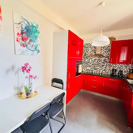 Lux Haven Designer Flat In The Heart Of *