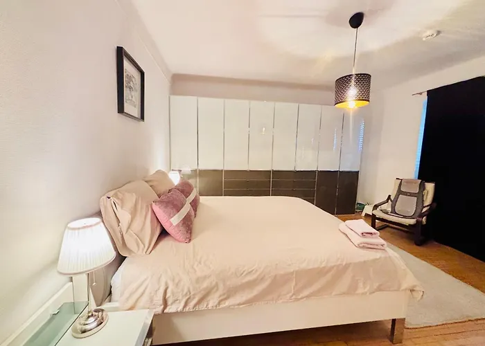 Lux Haven Designer Flat In The Heart Of