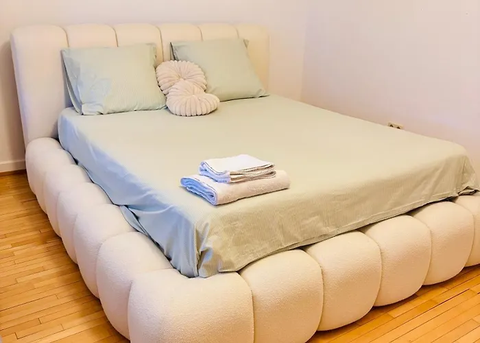 Lux Haven Designer Flat In The Heart Of