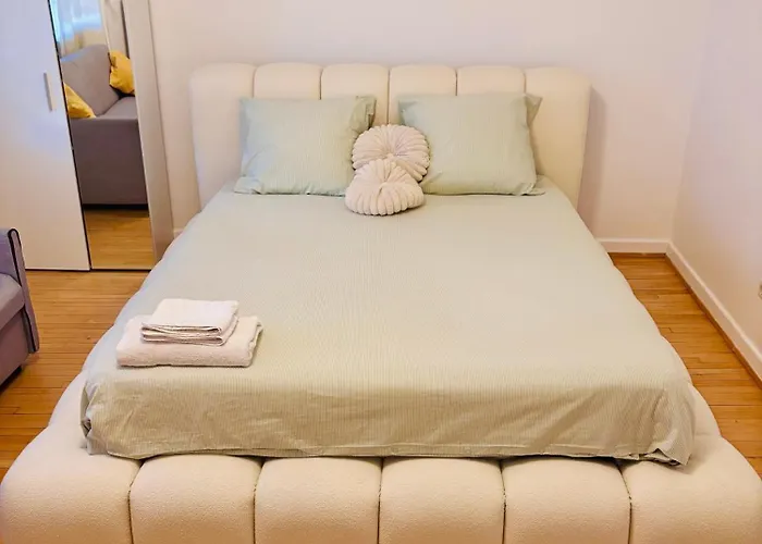 Lux Haven Designer Flat In The Heart Of 아파트 *